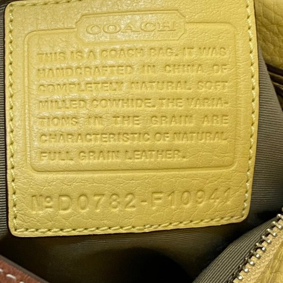 Authentic Coach Shoulder Bag Yellow Leather - Picture 13 of 13